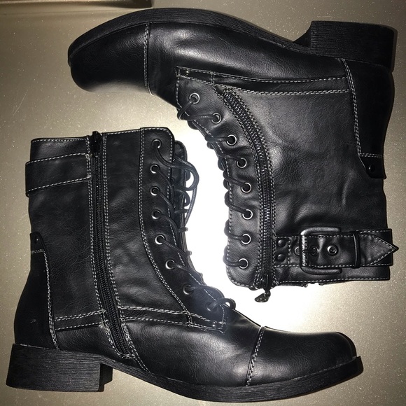 G by Guess GBG Brryan Boot Combat Booties NEW - Picture 1 of 6